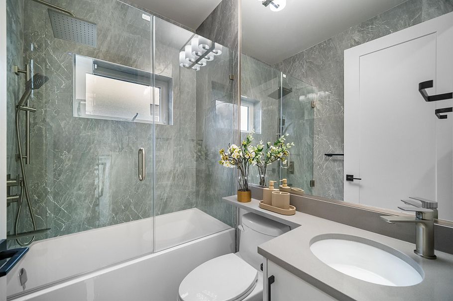 1 5023 Ross Street Vancouver, BC - 12