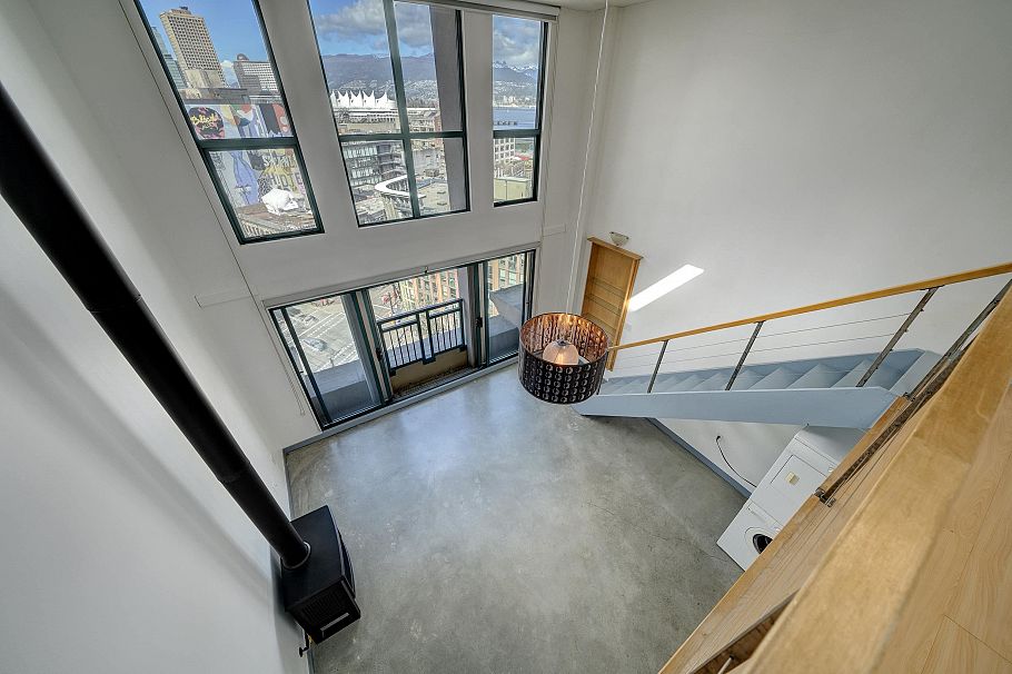 806 22 E Cordova Street Vancouver, BC - 1