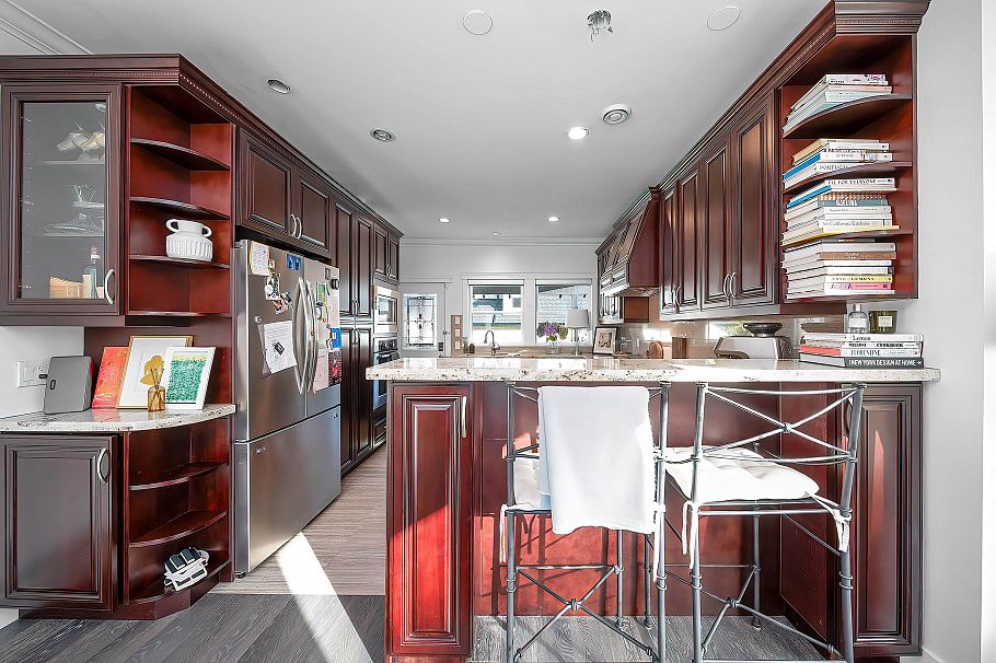 3765 W 3rd Avenue Vancouver, BC - 9