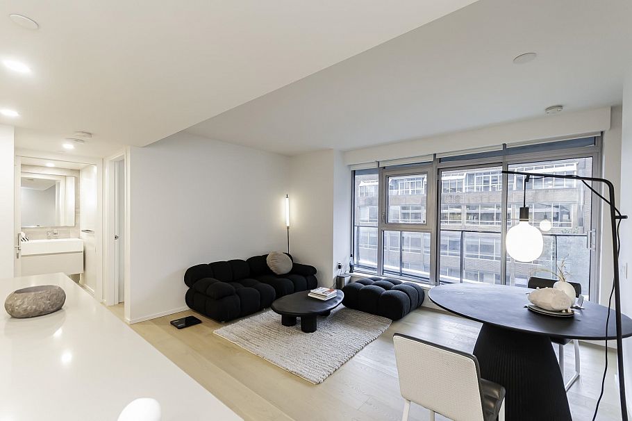 606 889 Pacific Street Vancouver, BC - 2