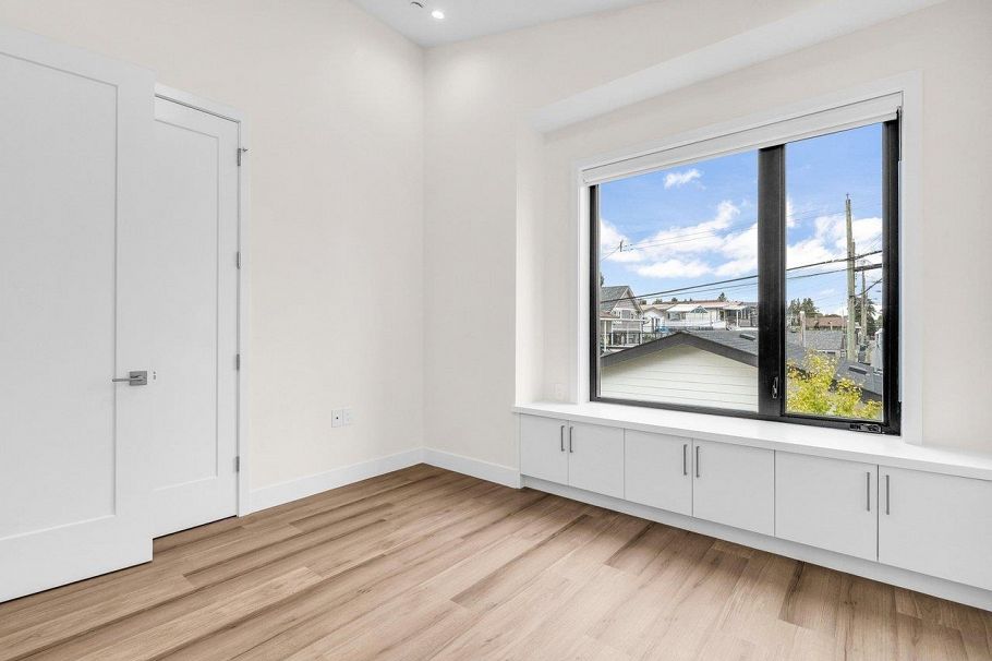 2 4257 Knight Street Vancouver, BC - 25