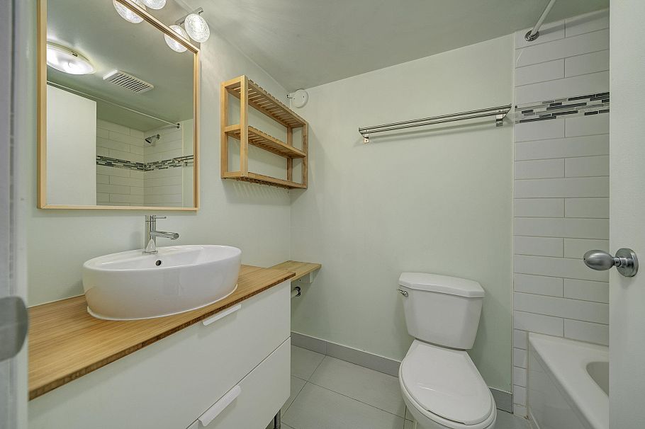 806 22 E Cordova Street Vancouver, BC - 28