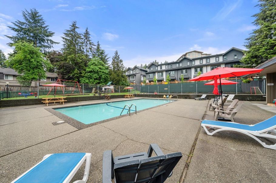 2329 Mountain Highway North Vancouver, BC - 35