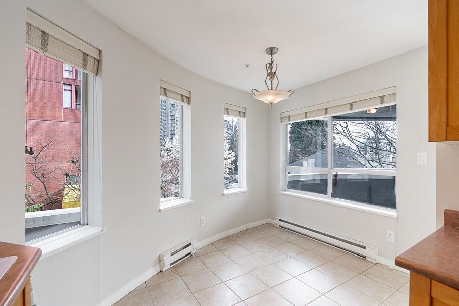 101 120 E 2nd Street North Vancouver, BC - 20