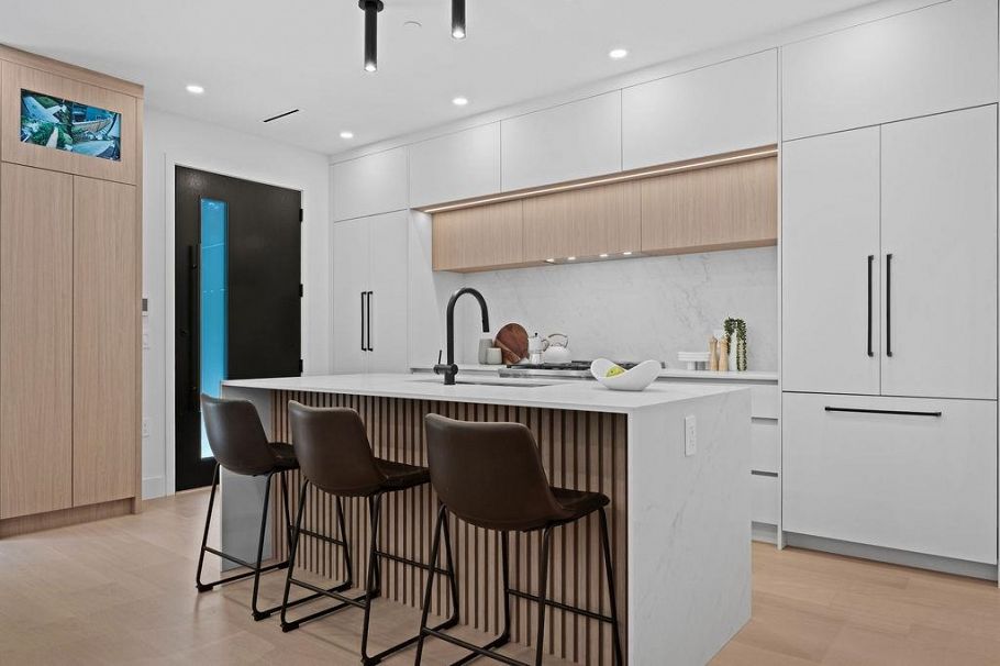 1 3880 W 23rd Avenue Vancouver, BC - 4