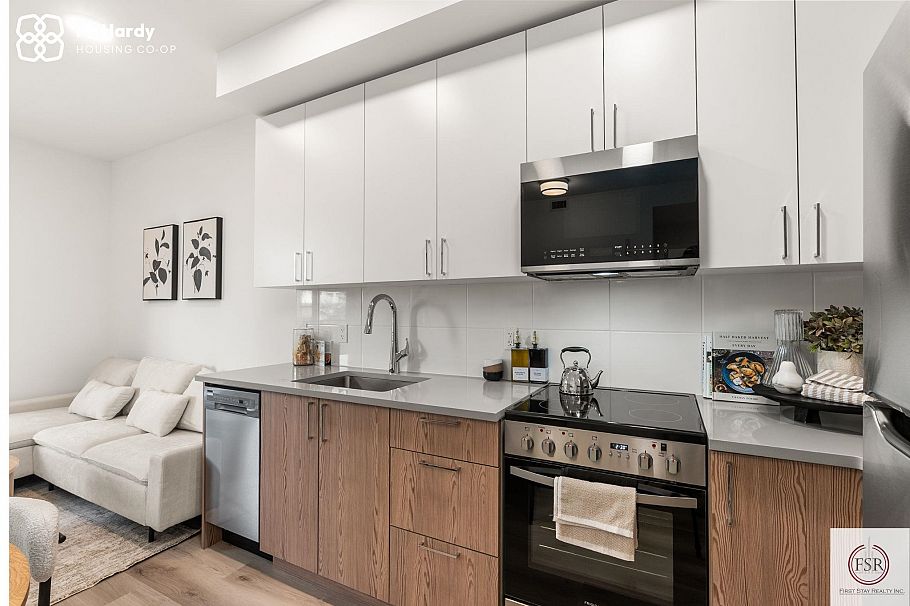 5085 MCHARDY STREET, Vancouver BC V5R 0L7 Vancouver, BC - 20