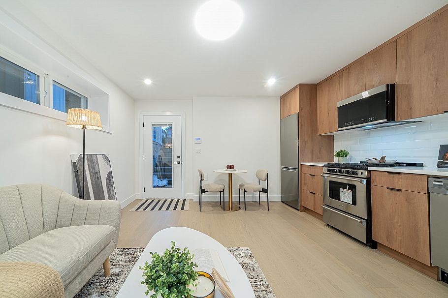 2660 Waterloo Street Vancouver, BC - 40