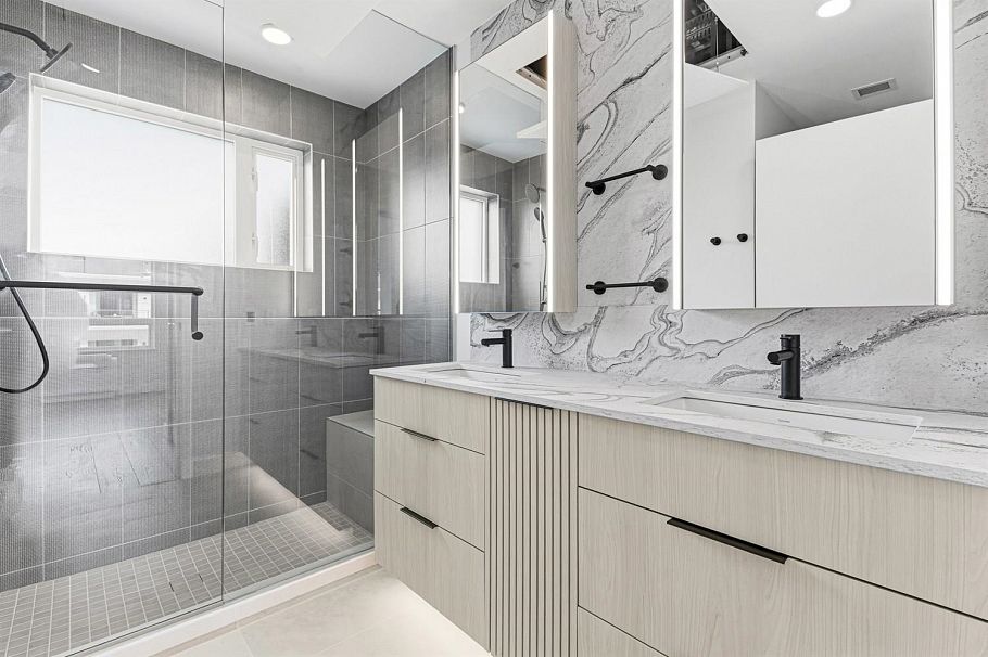 303 3590 W 39th Avenue Vancouver, BC - 9