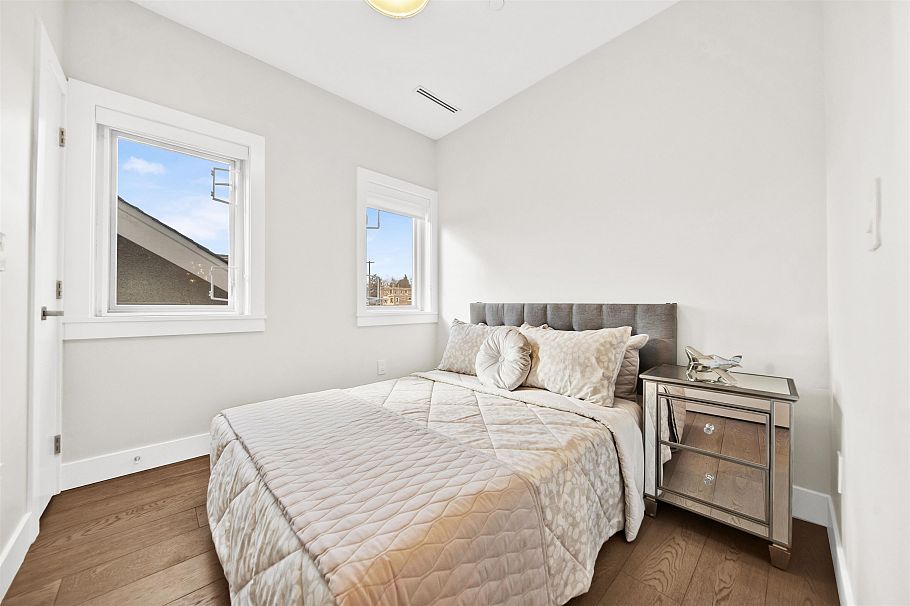 945 E 20th Avenue Vancouver, BC - 18