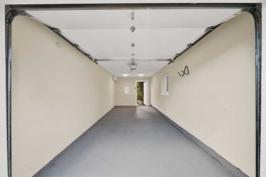 945 E 20th Avenue Vancouver, BC - 35