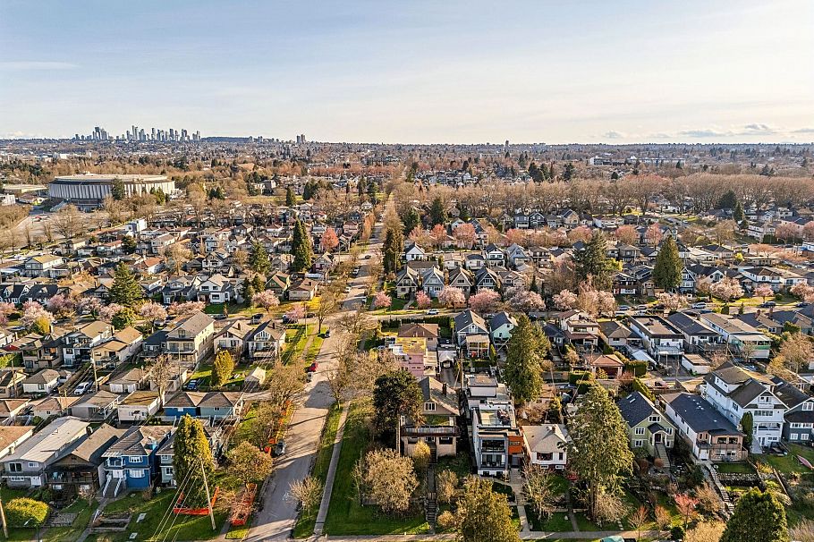 2798 Yale Street Vancouver, BC - 12