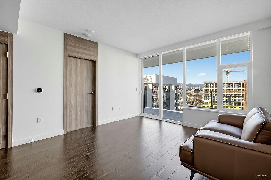 1215 8611 Hazelbridge Way Richmond, BC - 7