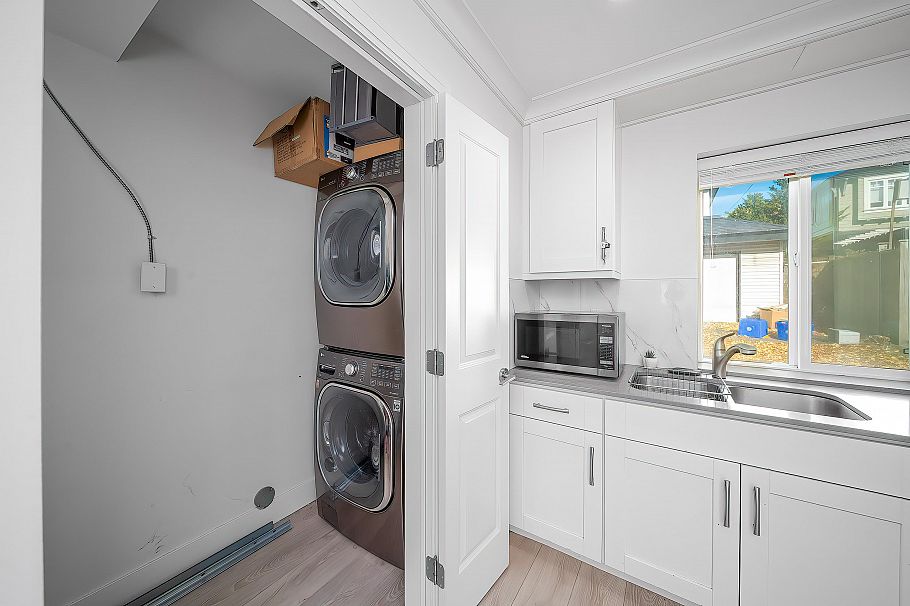 3765 W 3rd Avenue Vancouver, BC - 30