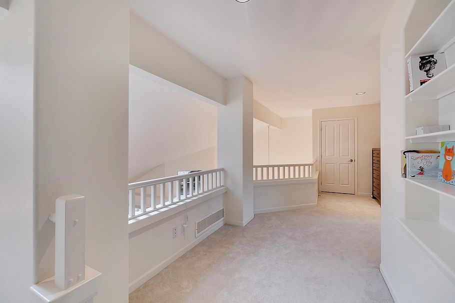 18 1550 Larkhall Crescent North Vancouver, BC - 27