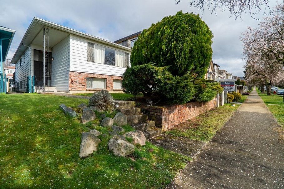 437 E 55th Avenue Vancouver, BC - 12