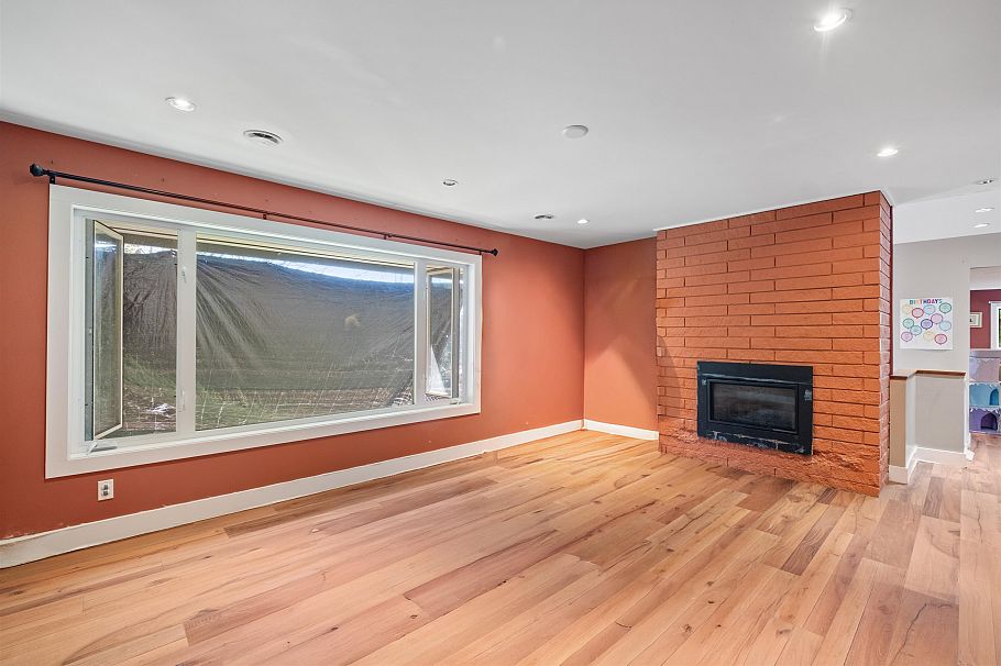 1329 Appin Road North Vancouver, BC - 7