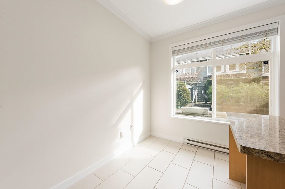 319 W 59th Avenue Vancouver, BC - 22