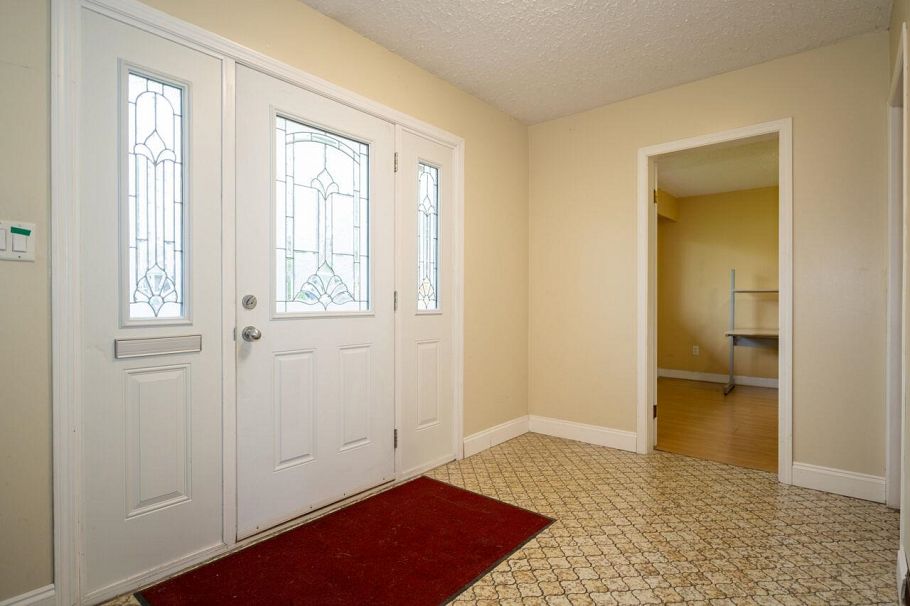 2654 Oxford Street Vancouver, BC - 33