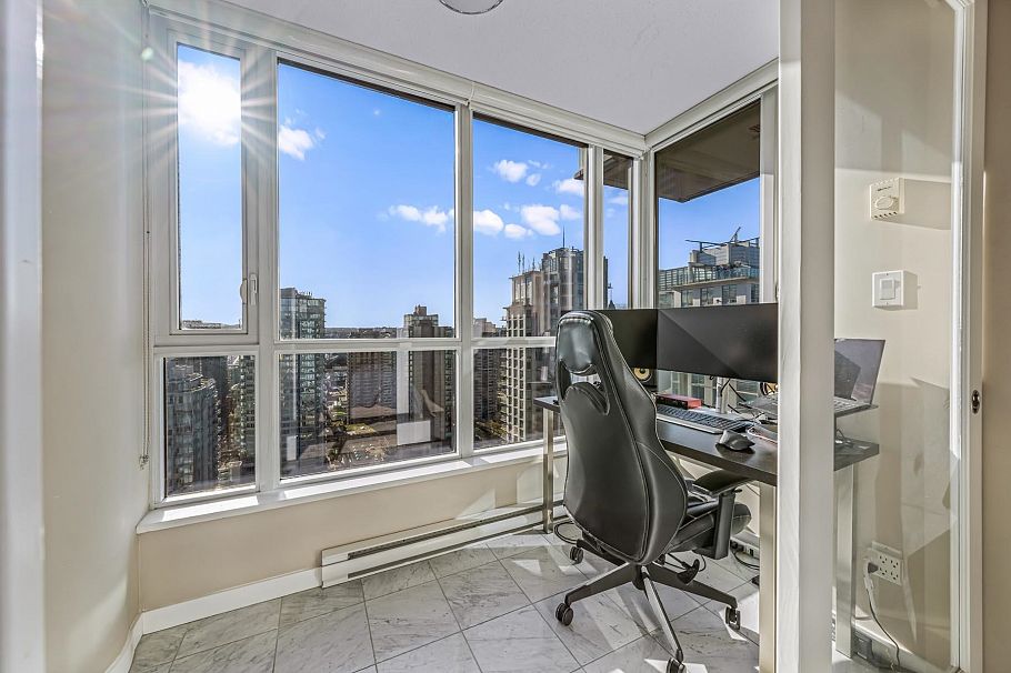 2504 833 Seymour Street Vancouver, BC - 14