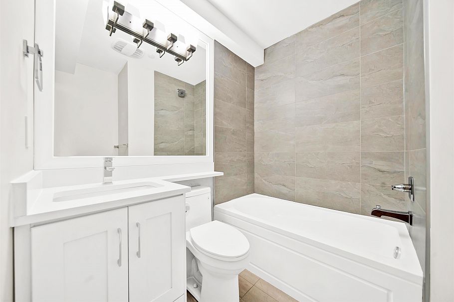 945 E 20th Avenue Vancouver, BC - 30