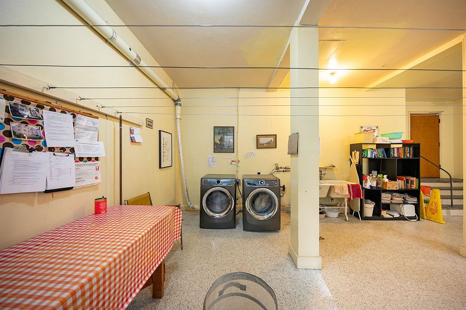 303 1565 Burnaby Street Vancouver, BC - 22