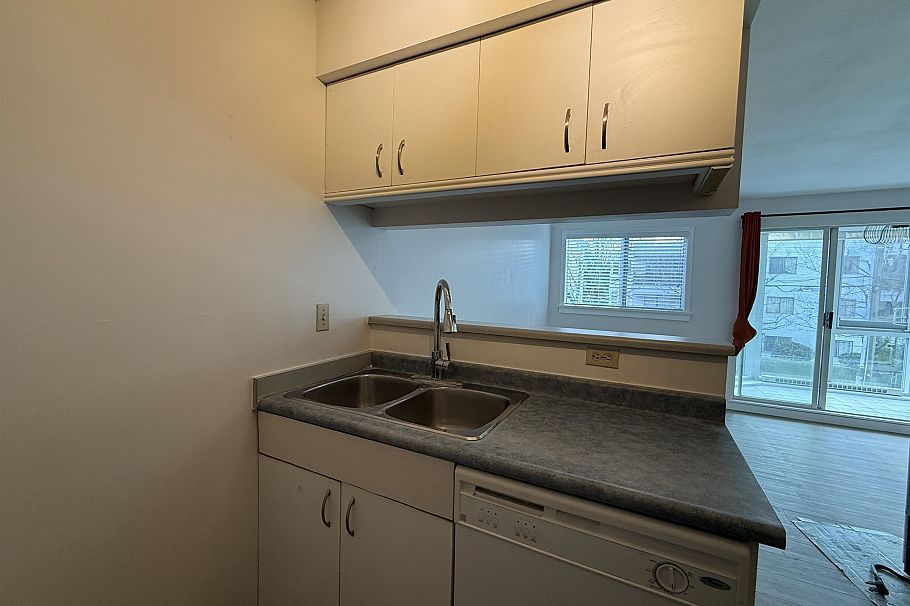 308 2238 Eton Street Vancouver, BC - 4