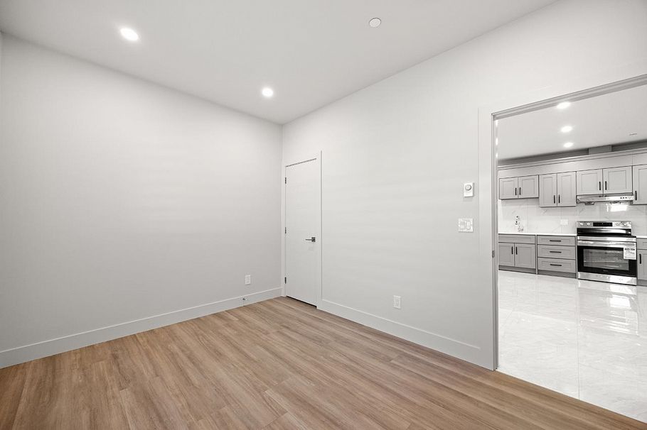 3015 E 19th Avenue Vancouver, BC - 37