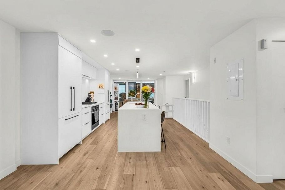 102 649 E 3rd Street North Vancouver, BC - 15