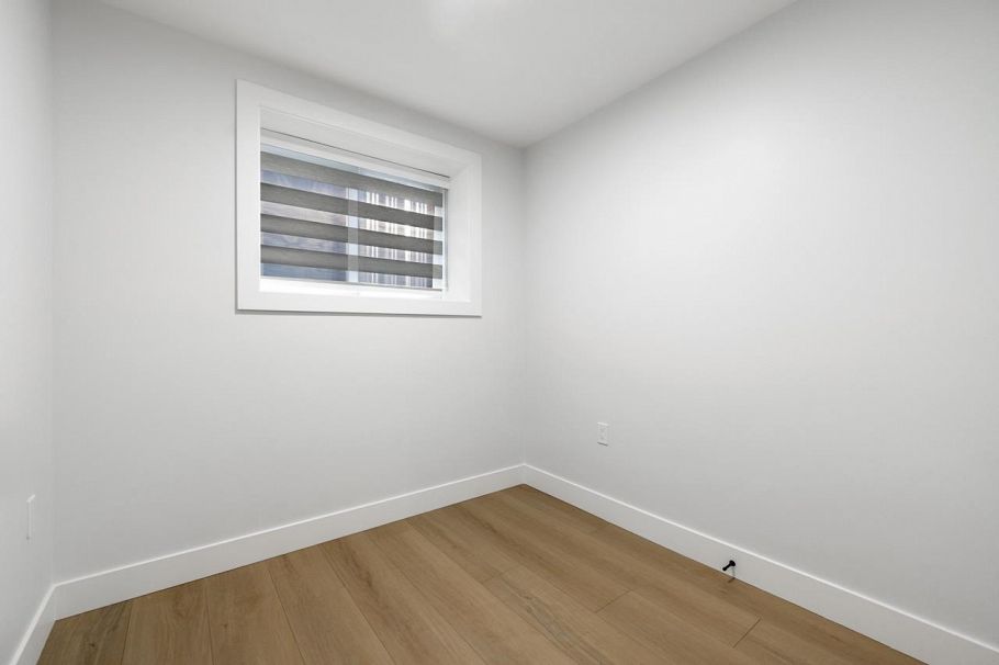 1328 E 64th Avenue Vancouver, BC - 21