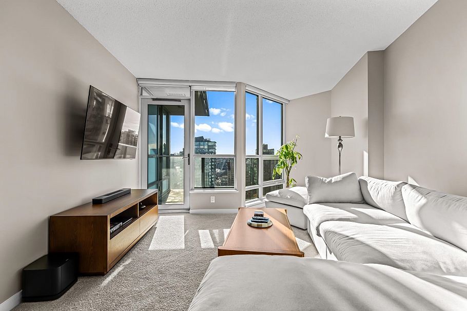 2504 833 Seymour Street Vancouver, BC - 5