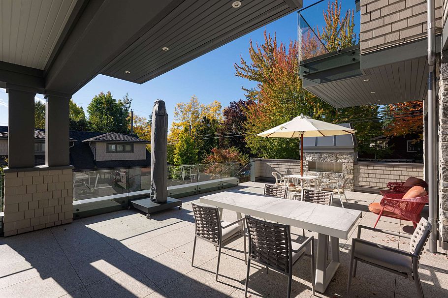 3792 W 34th Avenue Vancouver, BC - 28