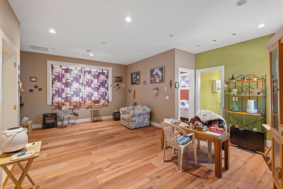 1329 Appin Road North Vancouver, BC - 20