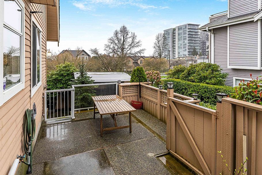 6 220 E Keith Road North Vancouver, BC - 14