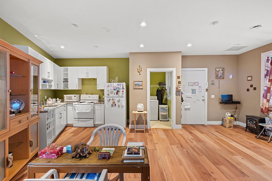 1329 Appin Road North Vancouver, BC - 22