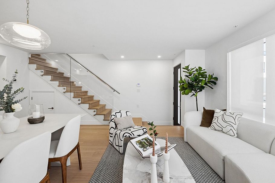 202 578 W 24 Avenue Vancouver, BC - 4