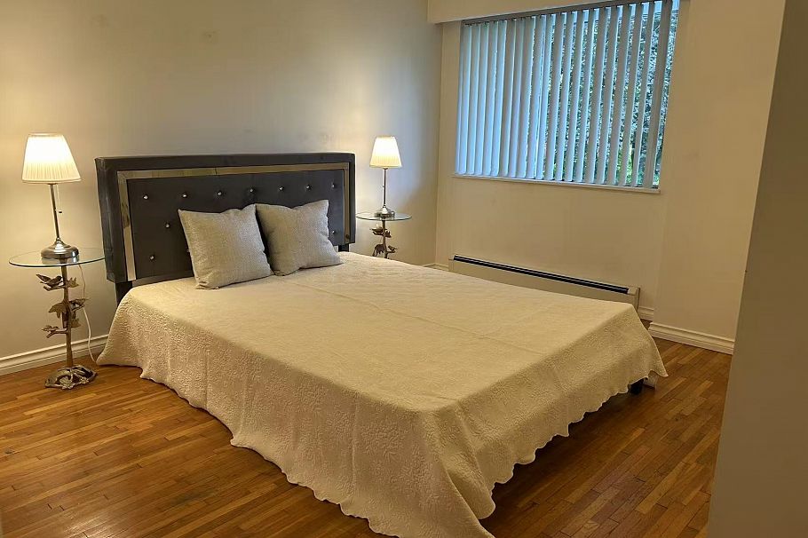 3514 W 8th Avenue Vancouver, BC - 10