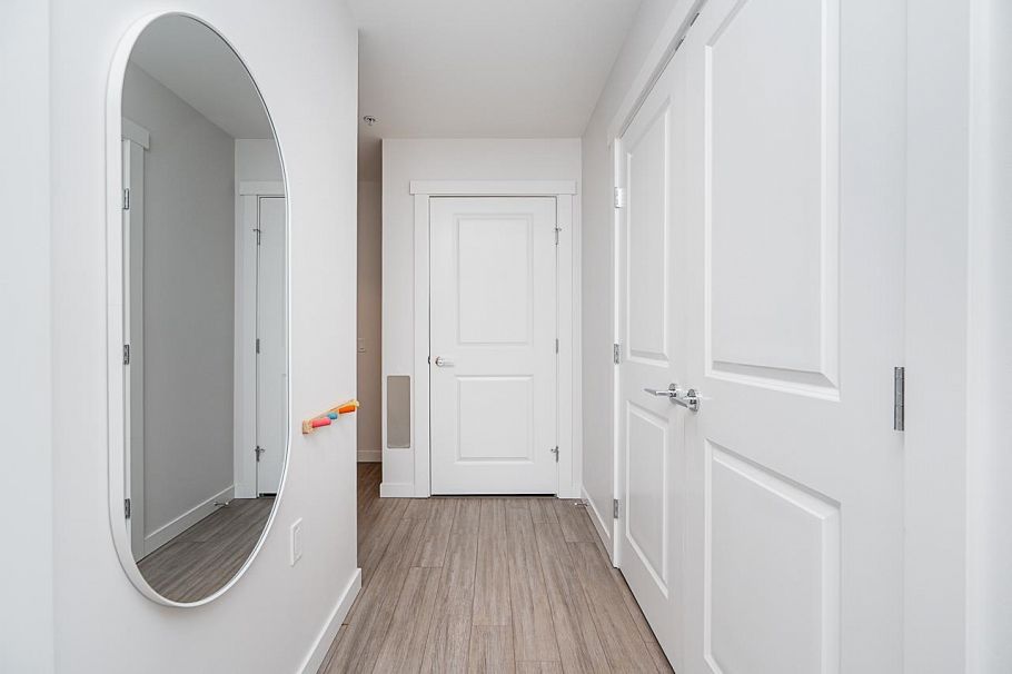 506 2663 Library Lane North Vancouver, BC - 4