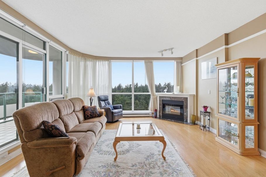 19C 6128 Patterson Avenue Burnaby, BC - 1