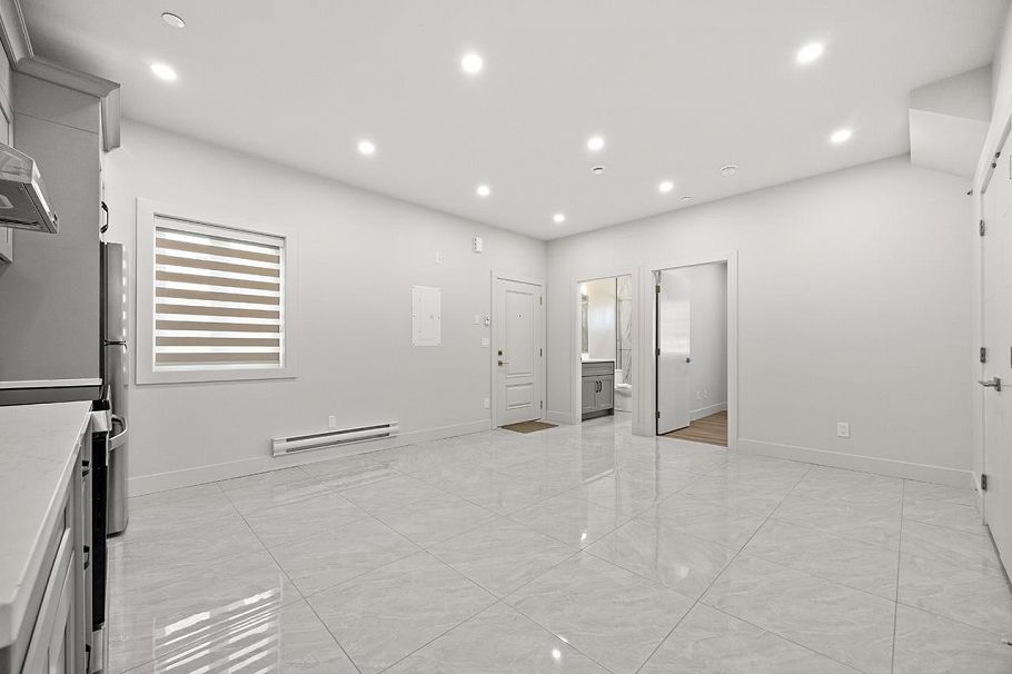 3015 E 19th Avenue Vancouver, BC - 33