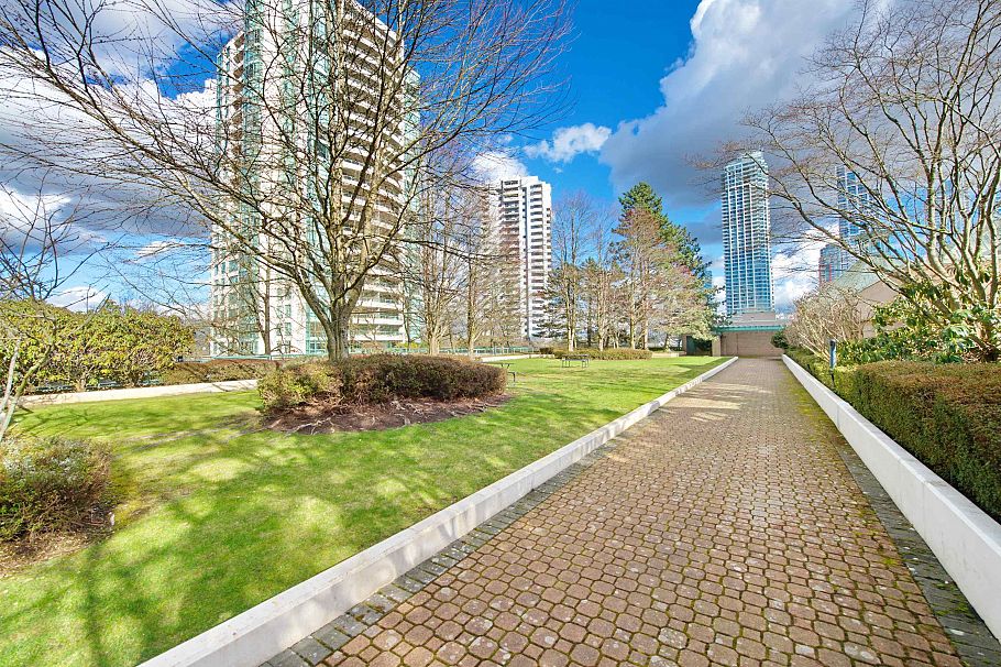 1007 5899 Wilson Avenue Burnaby, BC - 34