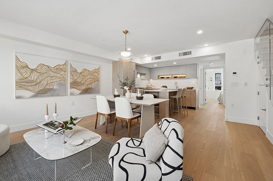 122 578 W 24 Avenue Vancouver, BC - 5