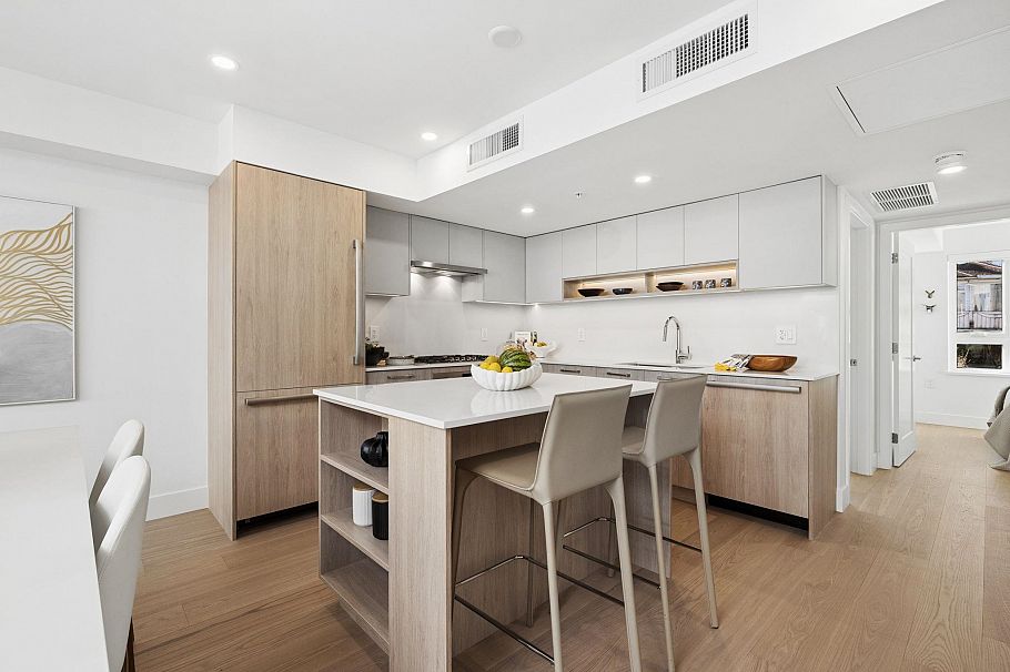 122 578 W 24 Avenue Vancouver, BC - 8