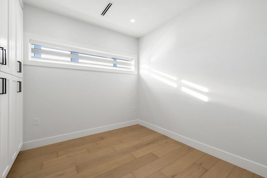 1328 E 64th Avenue Vancouver, BC - 14