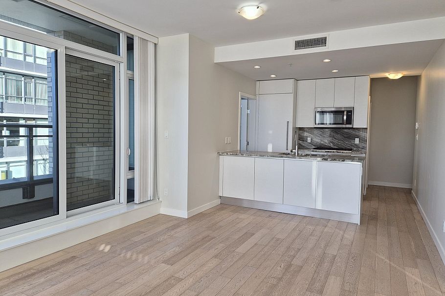 317 2033 W 10th Avenue Vancouver, BC - 2