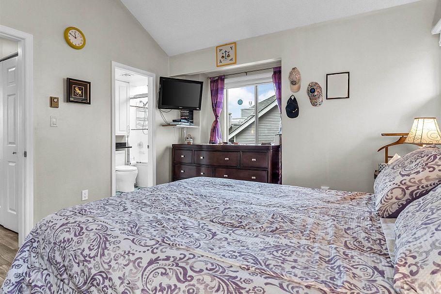 6 220 E Keith Road North Vancouver, BC - 23