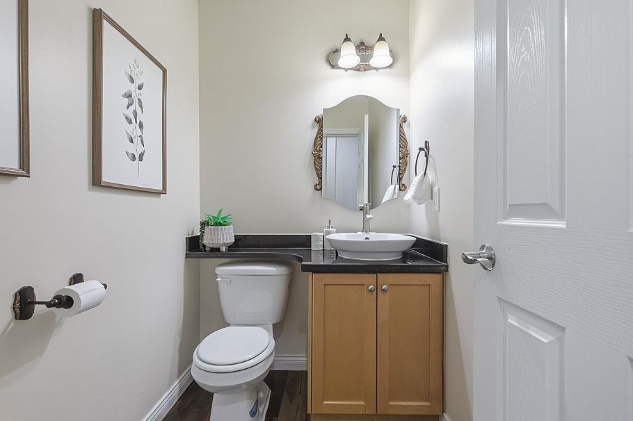 1737 Frances Street Vancouver, BC - 16