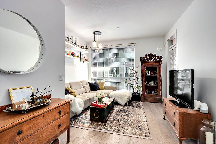 320 723 W 3rd Street North Vancouver, BC - 4