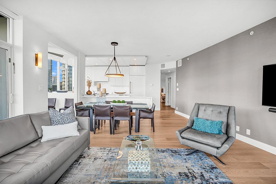 3403 1189 Melville Street Vancouver, BC - 5