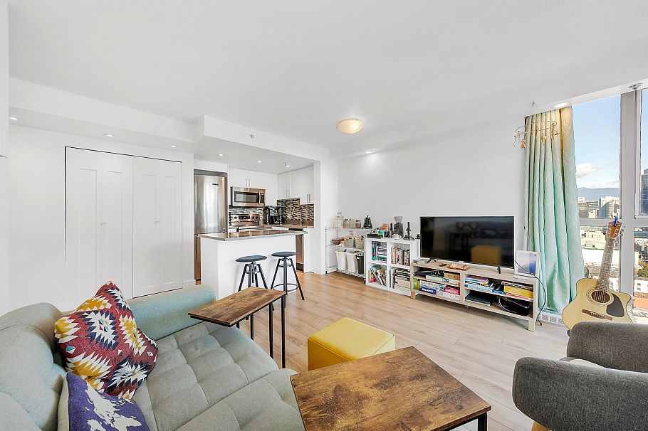 2404 1188 Howe Street Vancouver, BC - 7