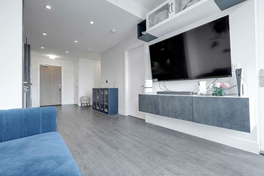 1705 3438 Sawmill Crescent Vancouver, BC - 3